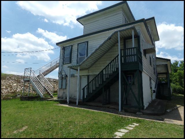 Building Photo - 105 S Battery St
