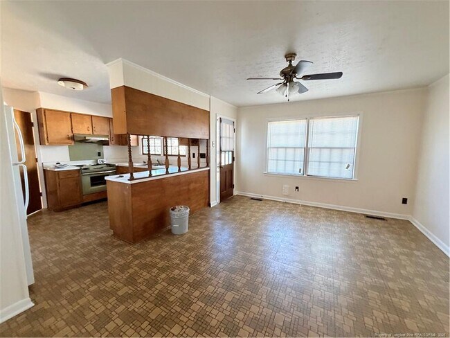 Building Photo - 601 Helen St