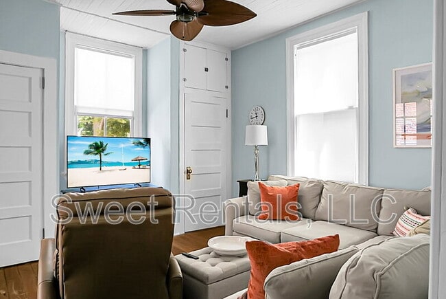 Building Photo - 6 Wentworth St