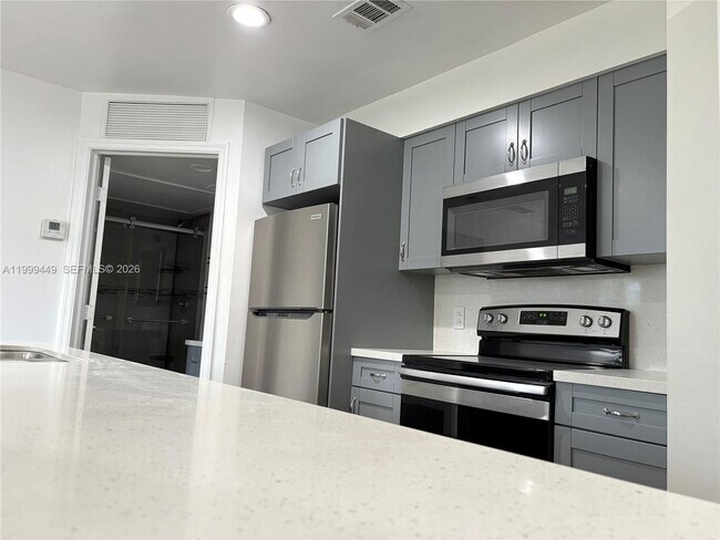 Building Photo - 17565 NW 67th Pl