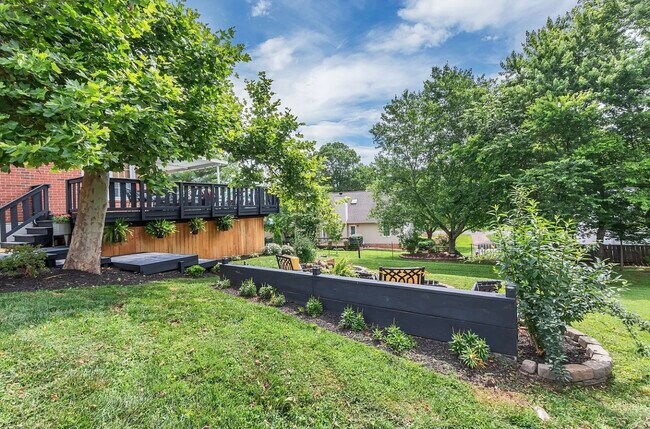 Building Photo - 2779 Landcashire Ct