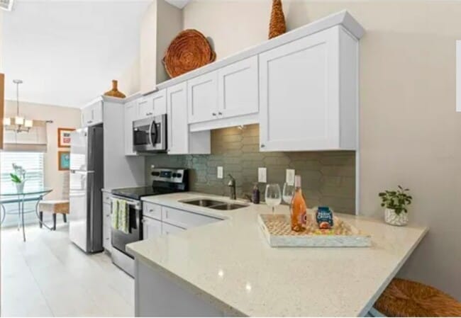 Building Photo - * APPLICATION PENDING.  DO NOT APPLY! *GOR...