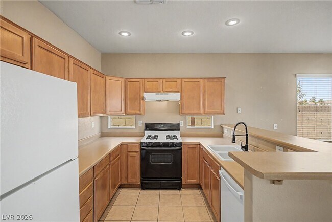 Building Photo - 10750 Avenzano St