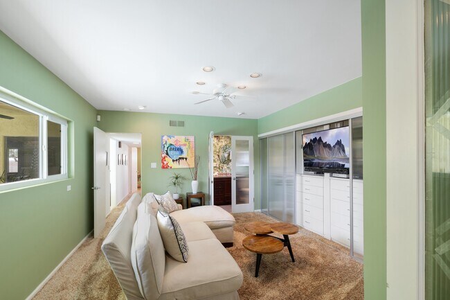 Building Photo - 74533 Peppertree Dr