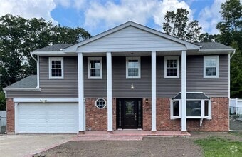 Building Photo - 54 Schneider Ln