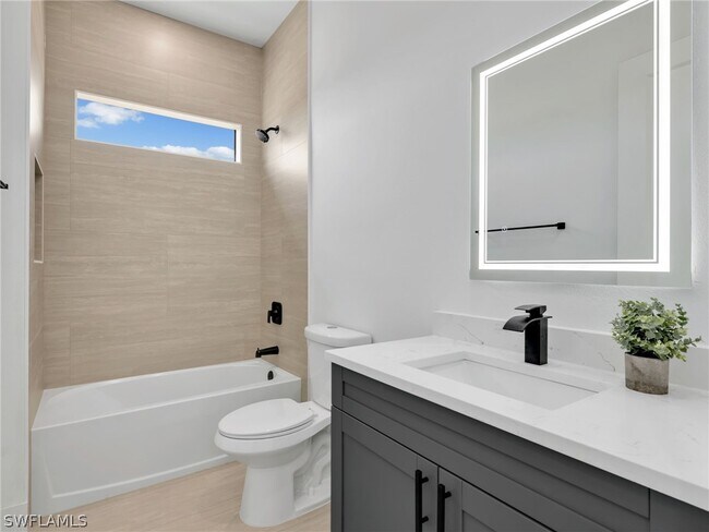 Building Photo - 1723 NW 7th Ave