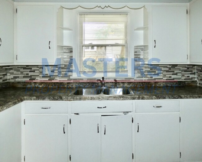 Building Photo - Holiday Special: Enjoy half off your first month’s rent when you move in!