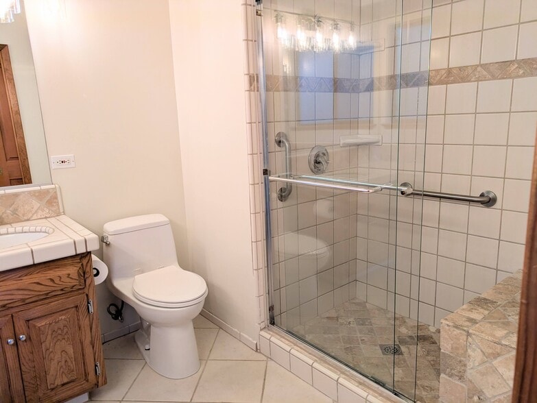 Building Photo - 85 Woodside Dr