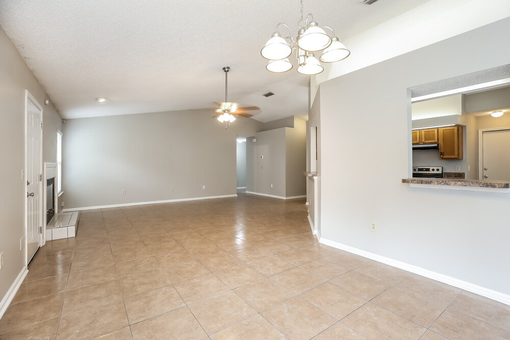 Building Photo - 3379 Deerfield Pointe Dr