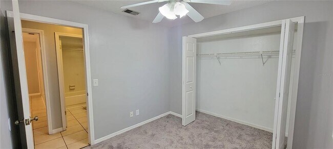 Building Photo - 3214 W Van Buren Dr