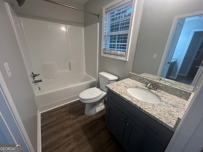 Building Photo - 1571 Bostwick Rd