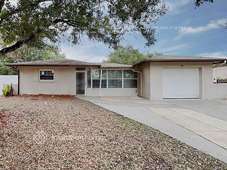 Primary Photo - 102 Valley Cir