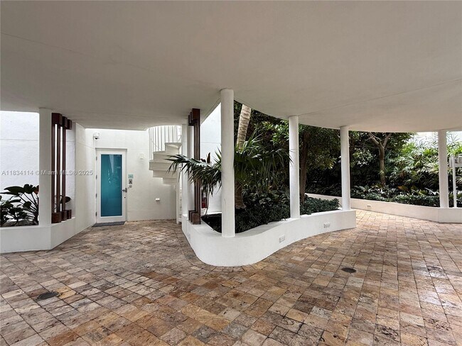 Building Photo - 50 South Pointe Dr