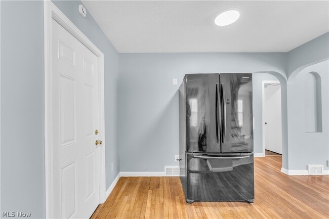 Building Photo - 5176 Joseph St