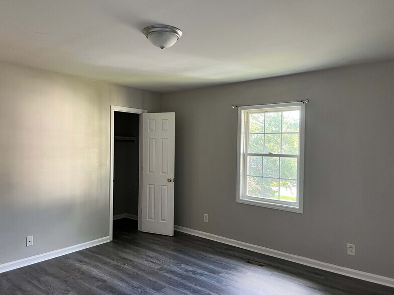 Bedroom1 - 6 Sidbrook Ct