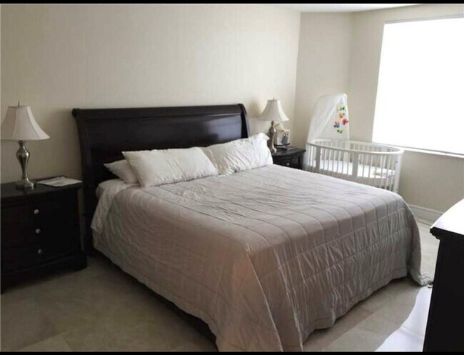 Building Photo - 1980 S Ocean Dr