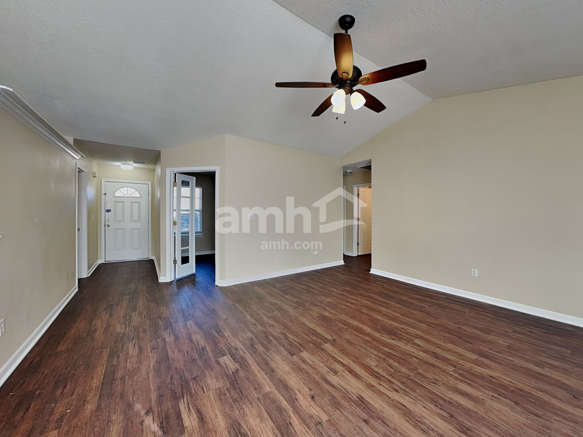 Building Photo - 17 Dillingham Ct