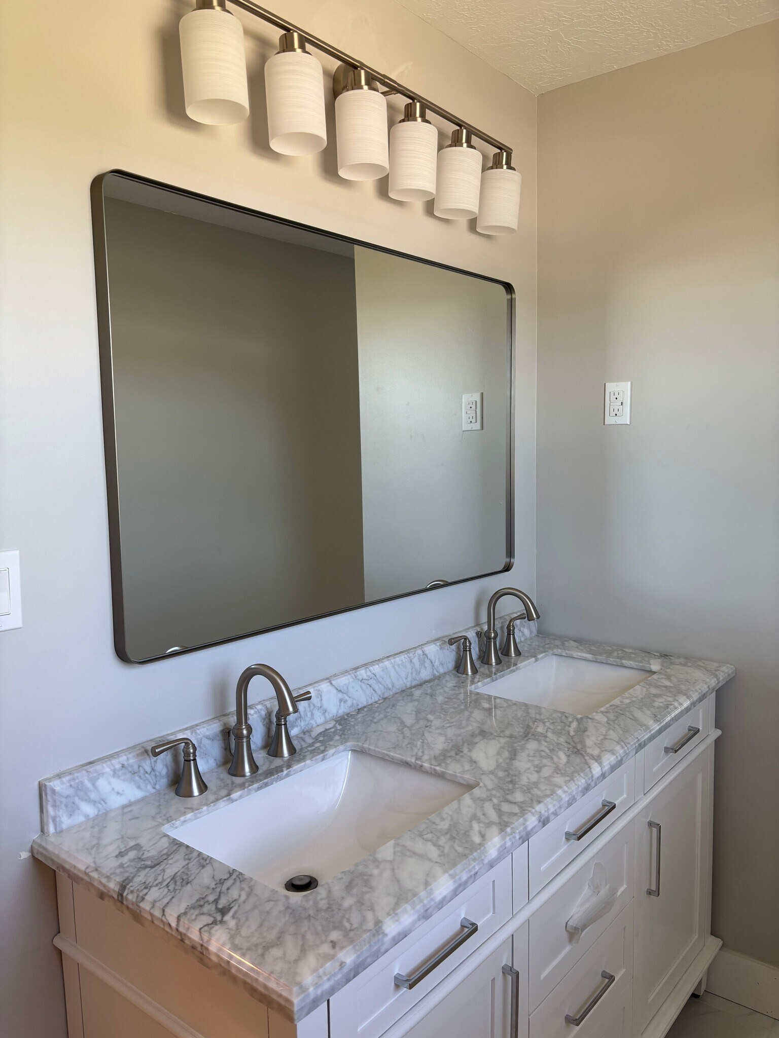 Building Photo - 9185 S Quail Hollow Dr