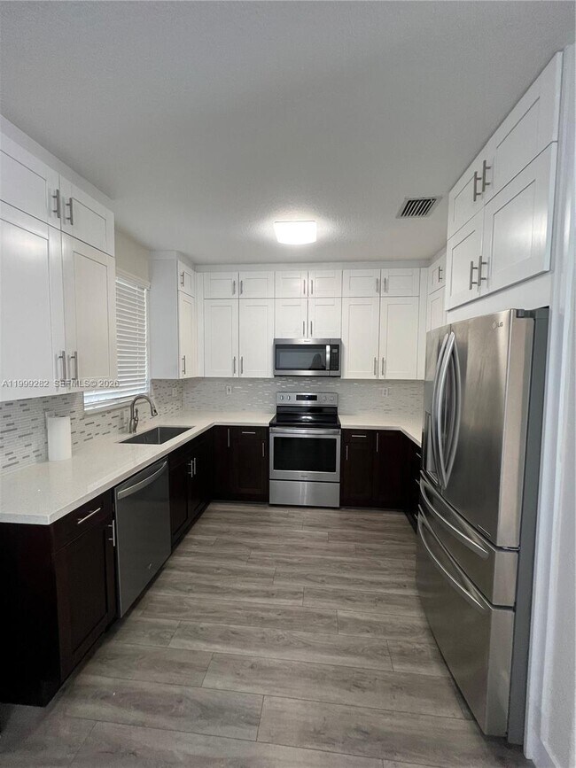 Building Photo - 7319 NW 174th Terrace