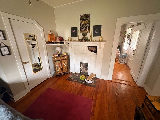 Building Photo - 462 Whitehall Rd