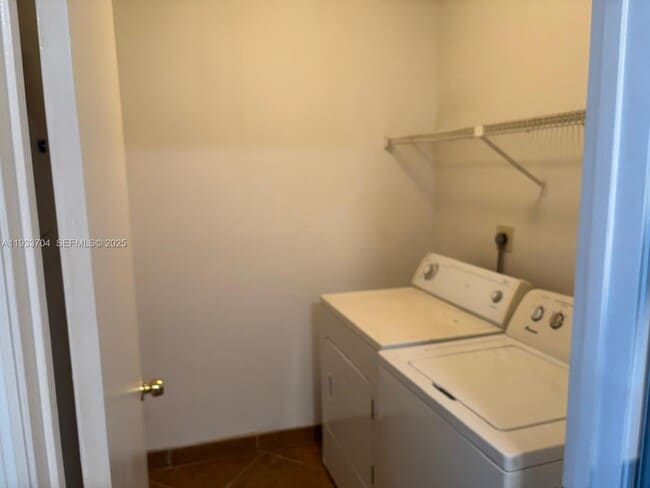 Building Photo - 2319 N Congress Ave