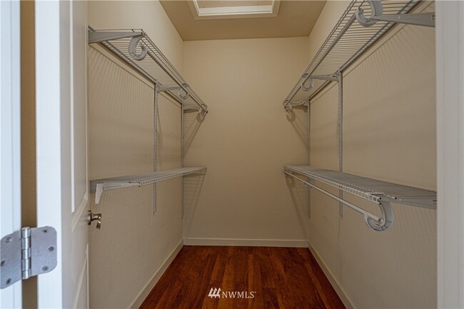 Building Photo - 403 Ridgewood Dr