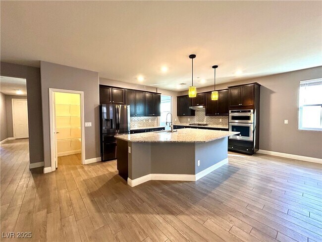 Building Photo - 2927 Ventana Ridge Ave