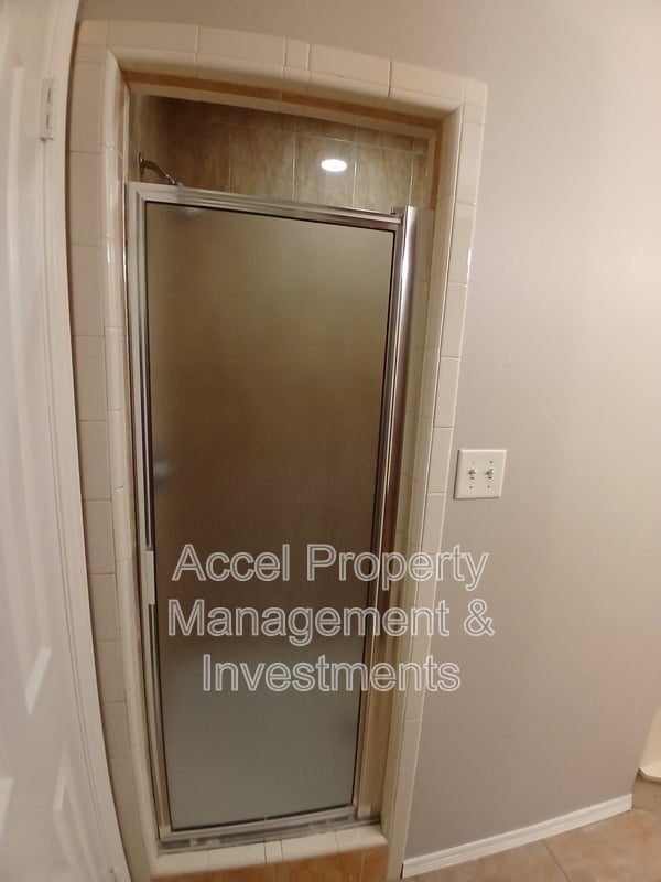 Building Photo - 3216 Ginger Ave