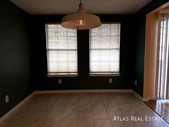 Building Photo - 8070 Decatur St