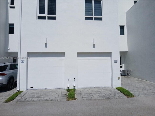 Building Photo - 6415 NW 102nd Path