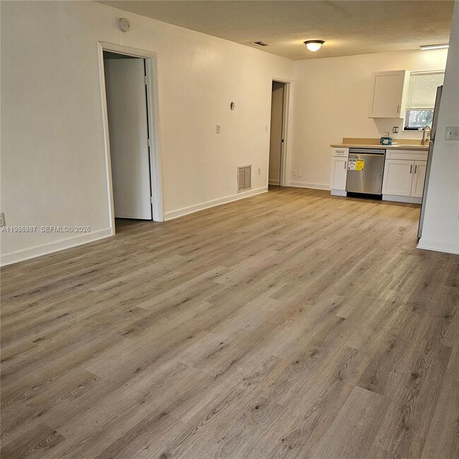 Building Photo - 27 SW 8th Ct