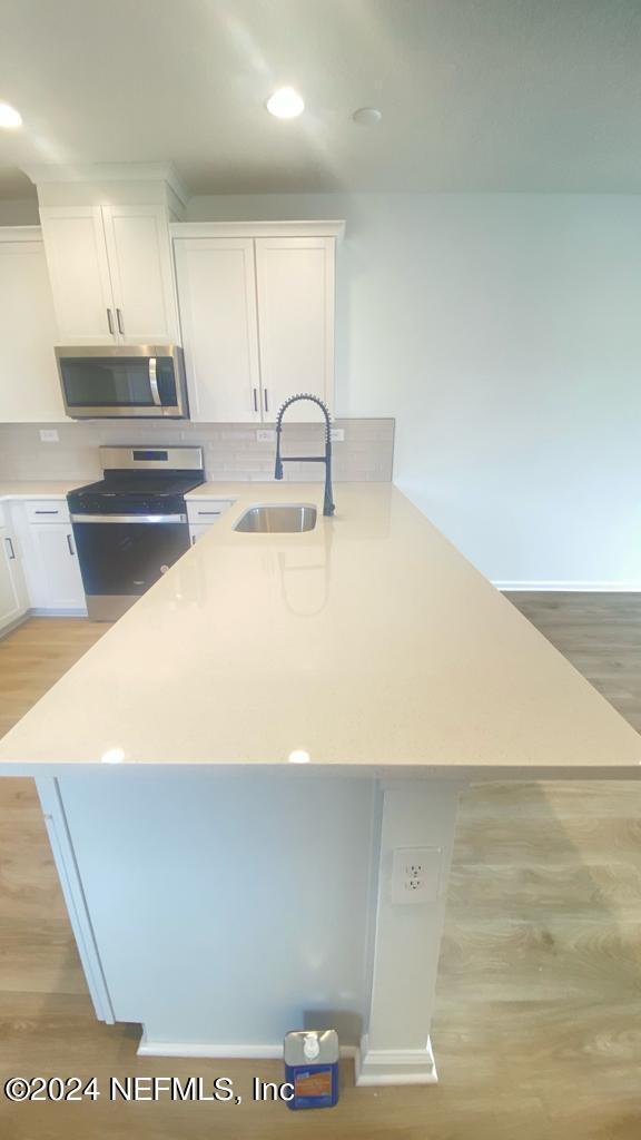 Building Photo - 18 Mellowood Ln