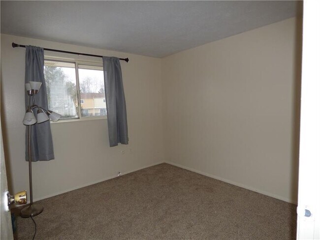 Building Photo - 794 Wheatland Cir