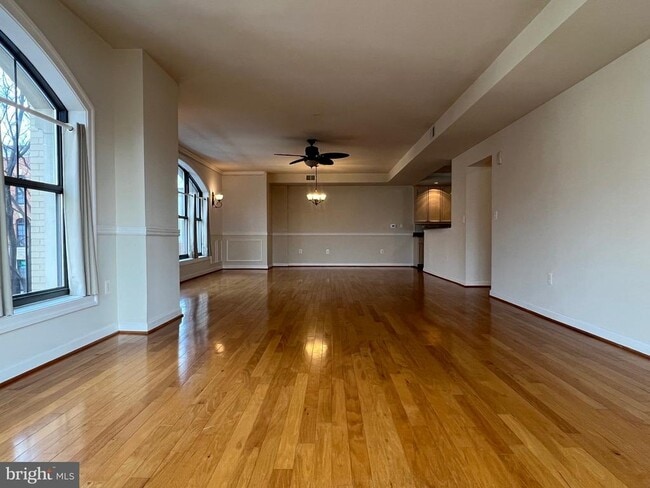 Building Photo - 485 Harbor Side St