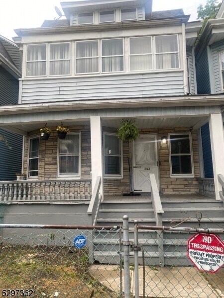 Primary Photo - 263 Amherst St