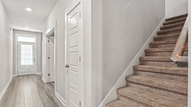 Building Photo - Spacious 4-bedroom retreat with 3 full baths in Lebanon - 2,714 Sq. Ft. of comfort