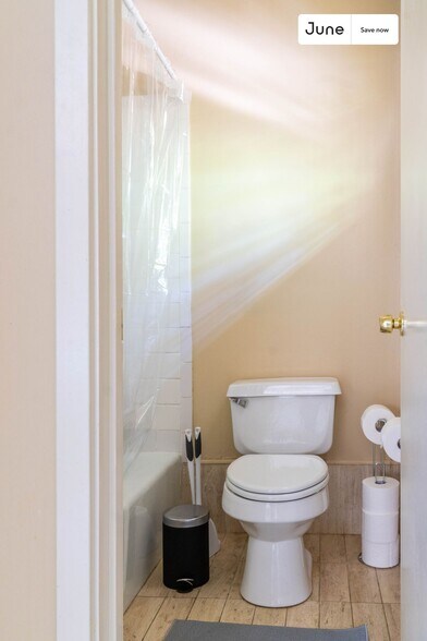 Building Photo - 9104 Quail Creek Dr