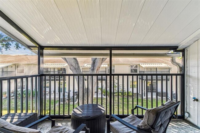 Building Photo - 3803 N Oak Dr