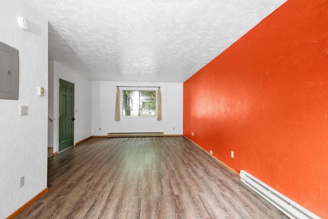 Building Photo - 850 Shenandoah Dr