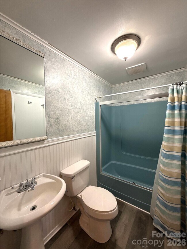 Building Photo - 3628 Brooks Ln