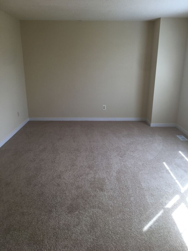 Building Photo - 1616 Fawcett Ln