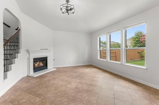 Building Photo - 18613 Falcon Pointe Blvd