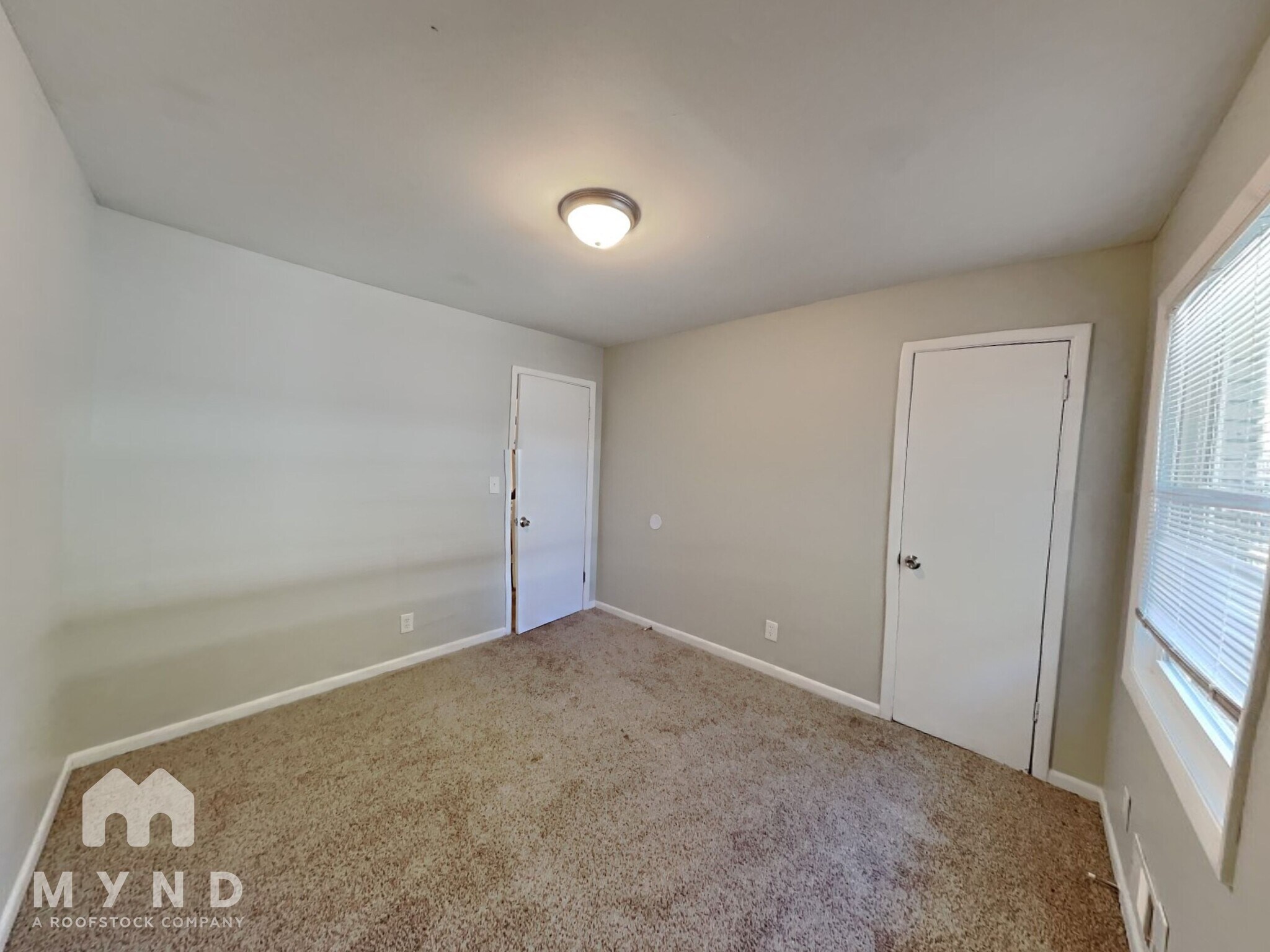 Building Photo - 39 Springside Dr SE