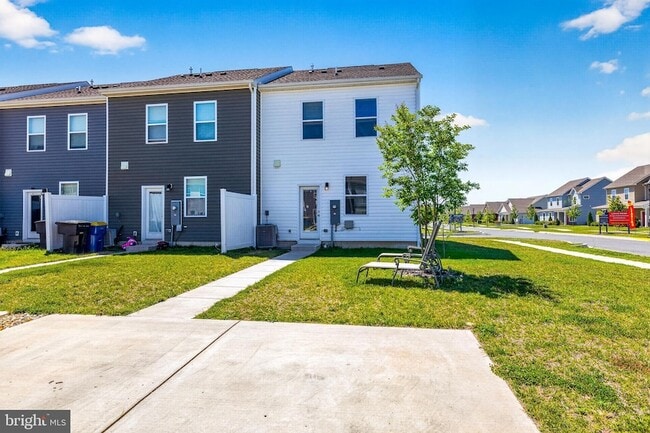 Building Photo - 525 Little Eden Wy