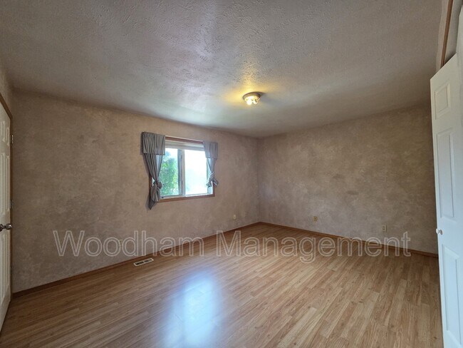 Building Photo - 111 N Pondera Ave