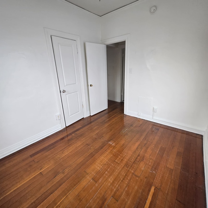 Building Photo - 833 N Formosa Ave