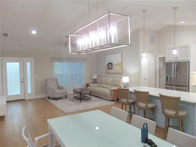 Building Photo - 451 Tanager Rd