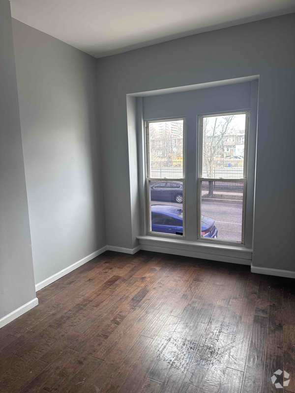 Building Photo - 2404 N Calvert St