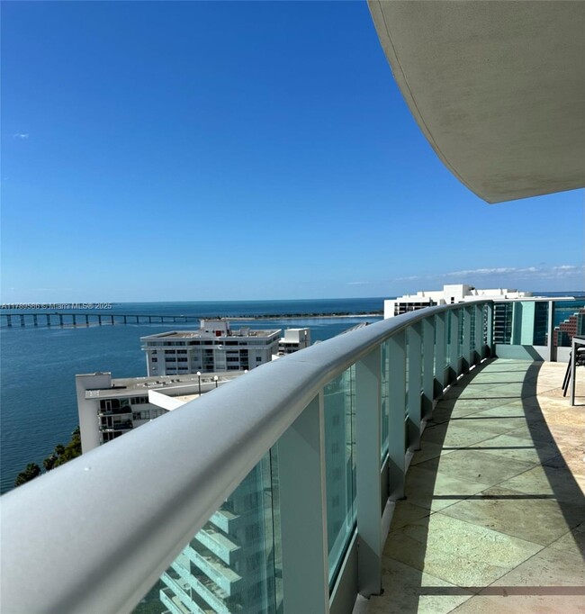 Building Photo - 1331 Brickell Bay Dr