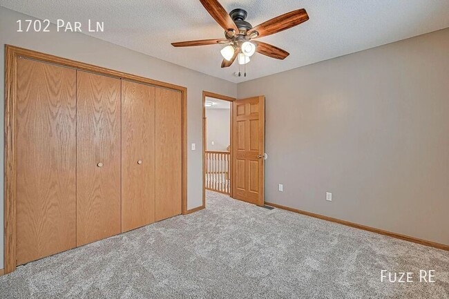 Building Photo - 1702 Par Ln